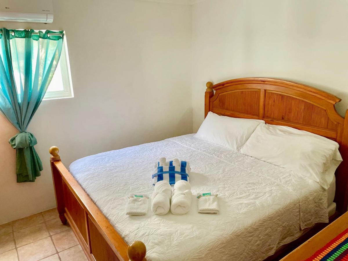 Seaside Villas Caye Caulker Exterior photo